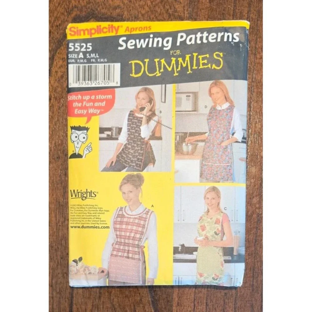 Simplicity 5525 Aprons for Dummies Sewing Pattern S M L Cut Complete 2003